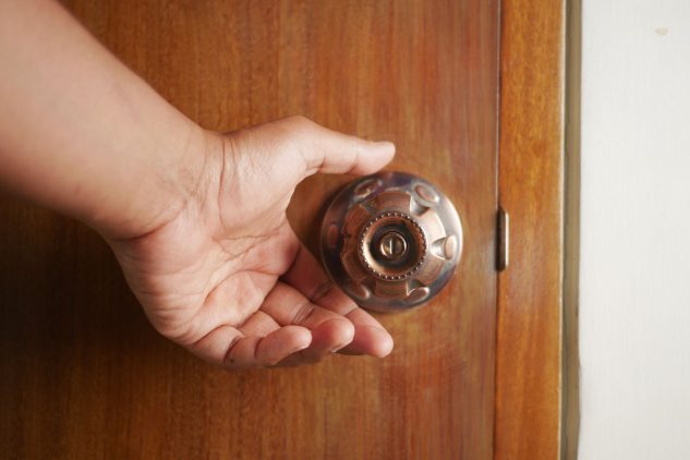 Door Knob Cleaning